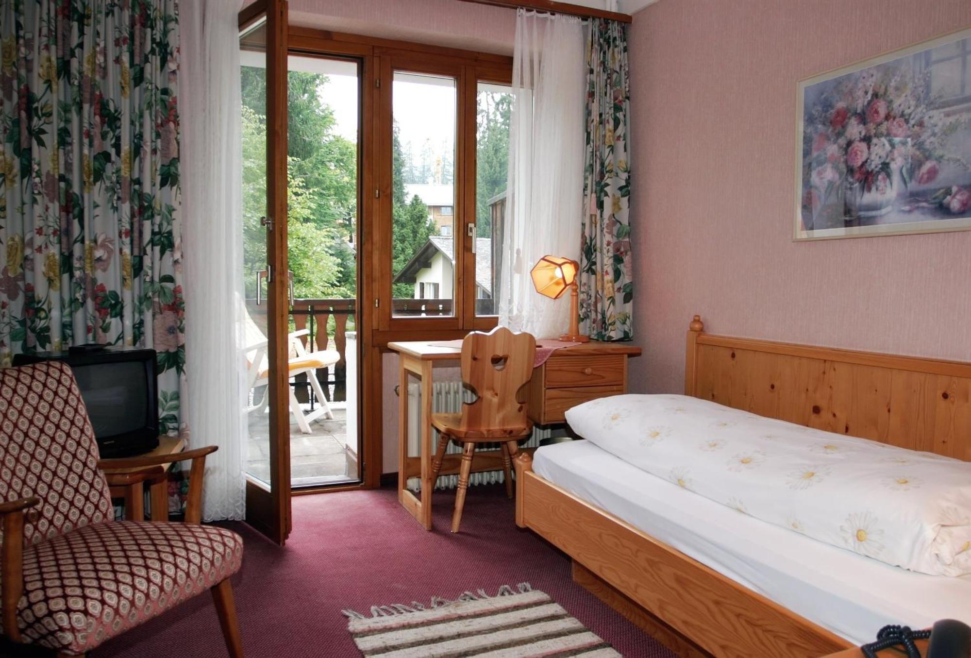 Hotel Cresta Флімс Номер фото
